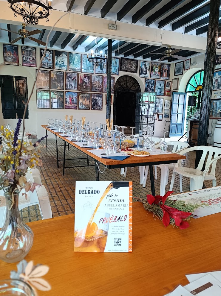 Los caldos de Bodegas Delgado en la Guía Peñín